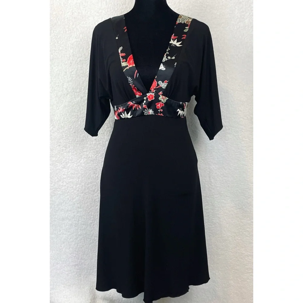 LOVE TEASE • Black Floral Trim V-Neck Mini Dress, M - Picture 14 of 14
